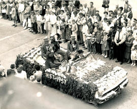 Dignitaries' Float