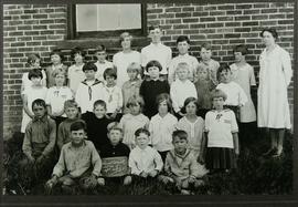 Bond Head School - Class Photo 1927
