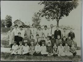 Bond Head School Class Photo 1924